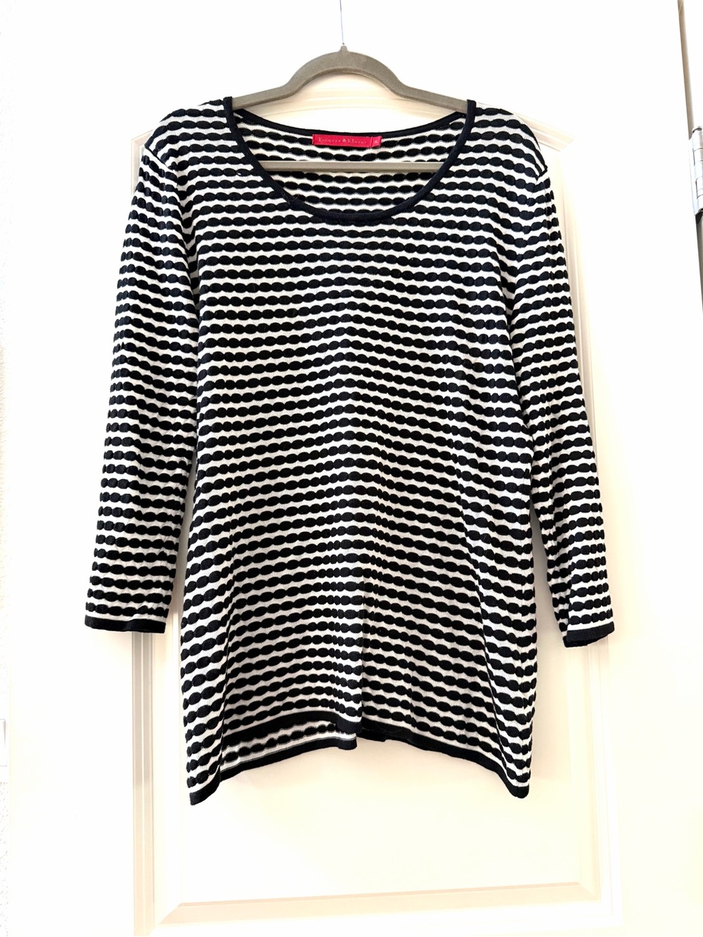 Krimson Klover Scoop Neck Textured Black and White Longer Length Sweater. SZ XL